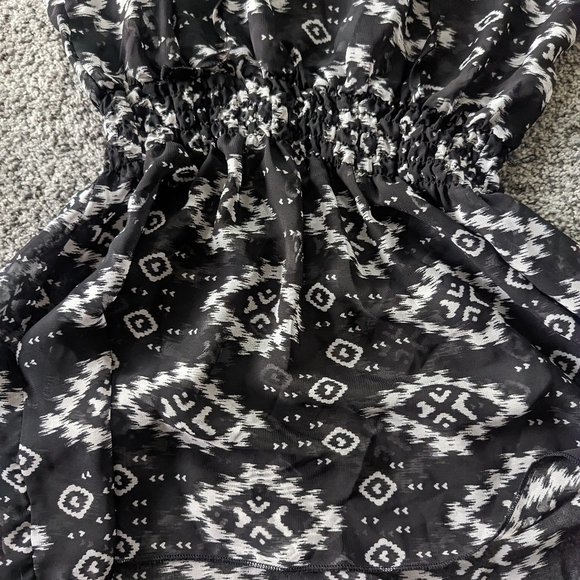 Cold Shoulder Top - Picture 5 of 7